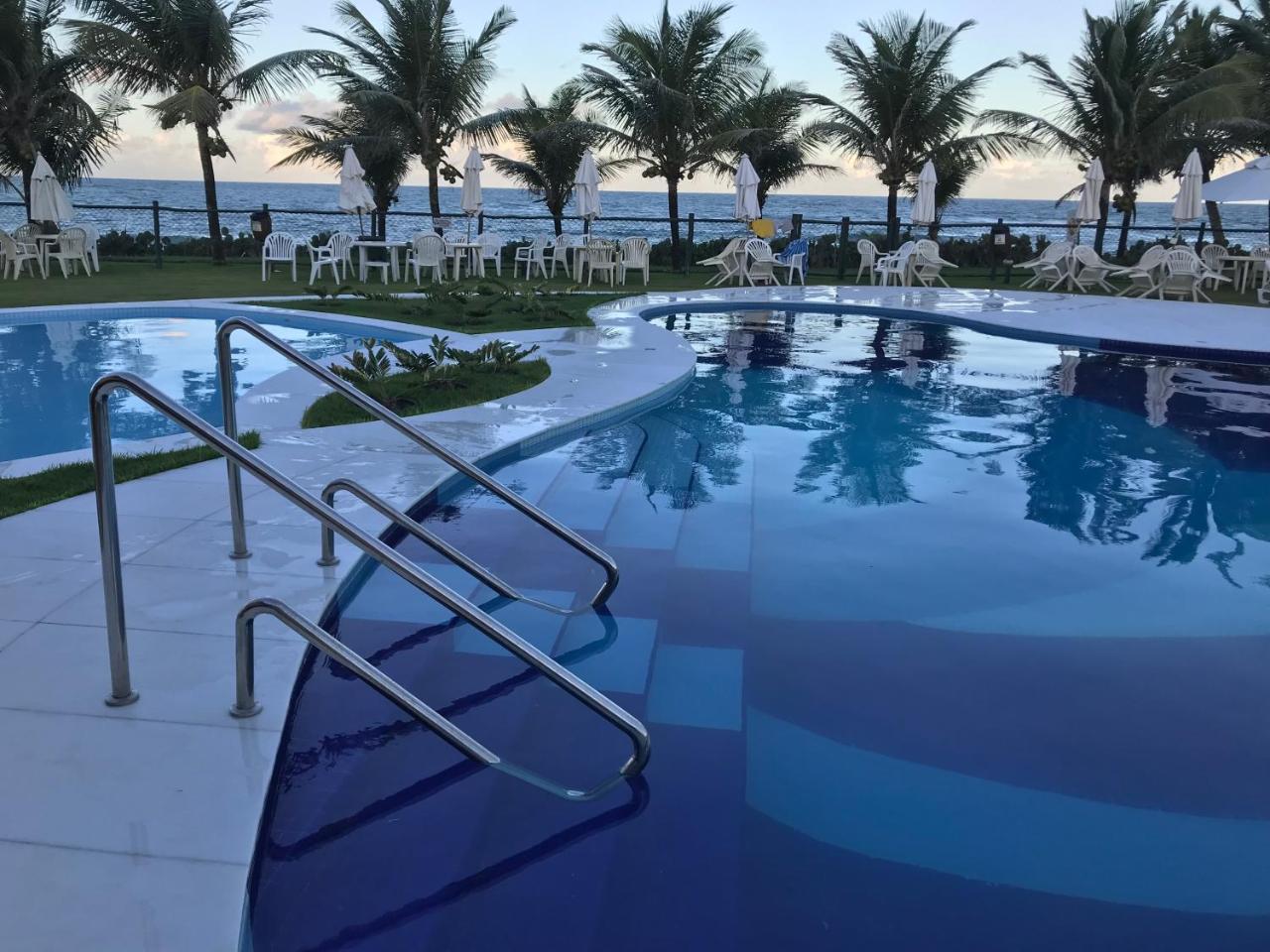 Flat Guarajuba Beira Da Praia Pe Na Areia Екстер'єр фото